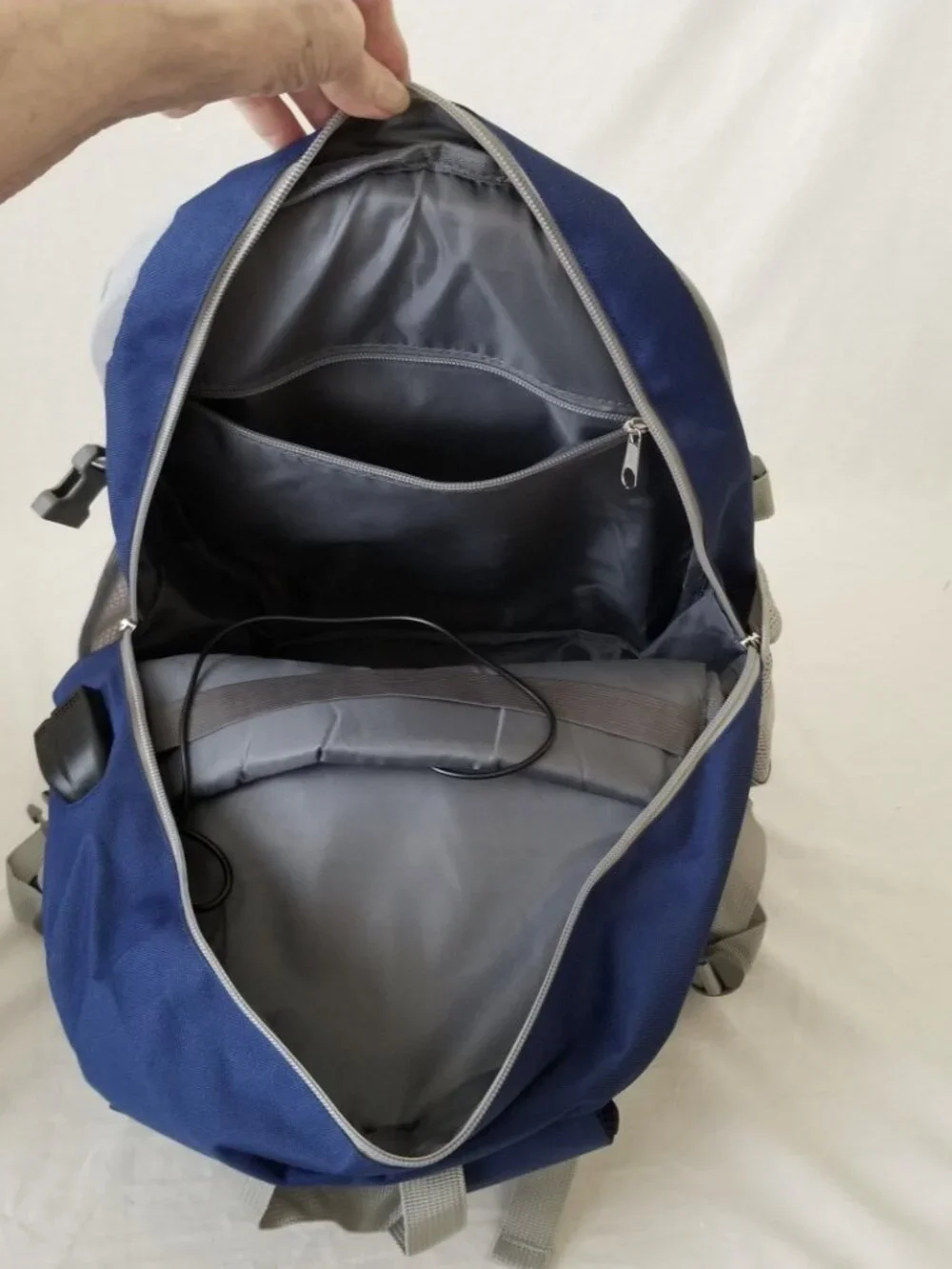 NWOT! Laptop Backpack w/USB Cord & Port, Bottle Pockets/Luggage Strap/Anti-Theft